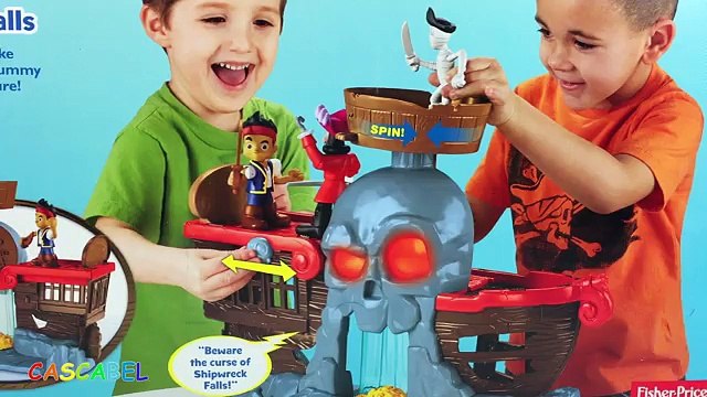 JAKE Y LOS PIRATAS LA BATALLA EN LA CASCADA NAUFRAGIO JAKE AND THE NEVERLAND PIRATES BATTLE