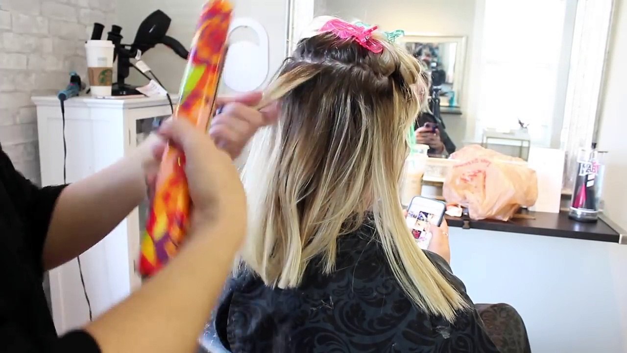 how to curl short hair/a lob