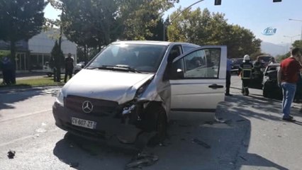 Hatalı Dönüş Kazaya Neden Oldu: 1 Yaralı