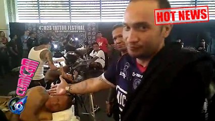 Hot News! Manja, Bang Tigor Minta Ditemani Gary Iskak Bikin Tato - Cumicam 24 September 2017