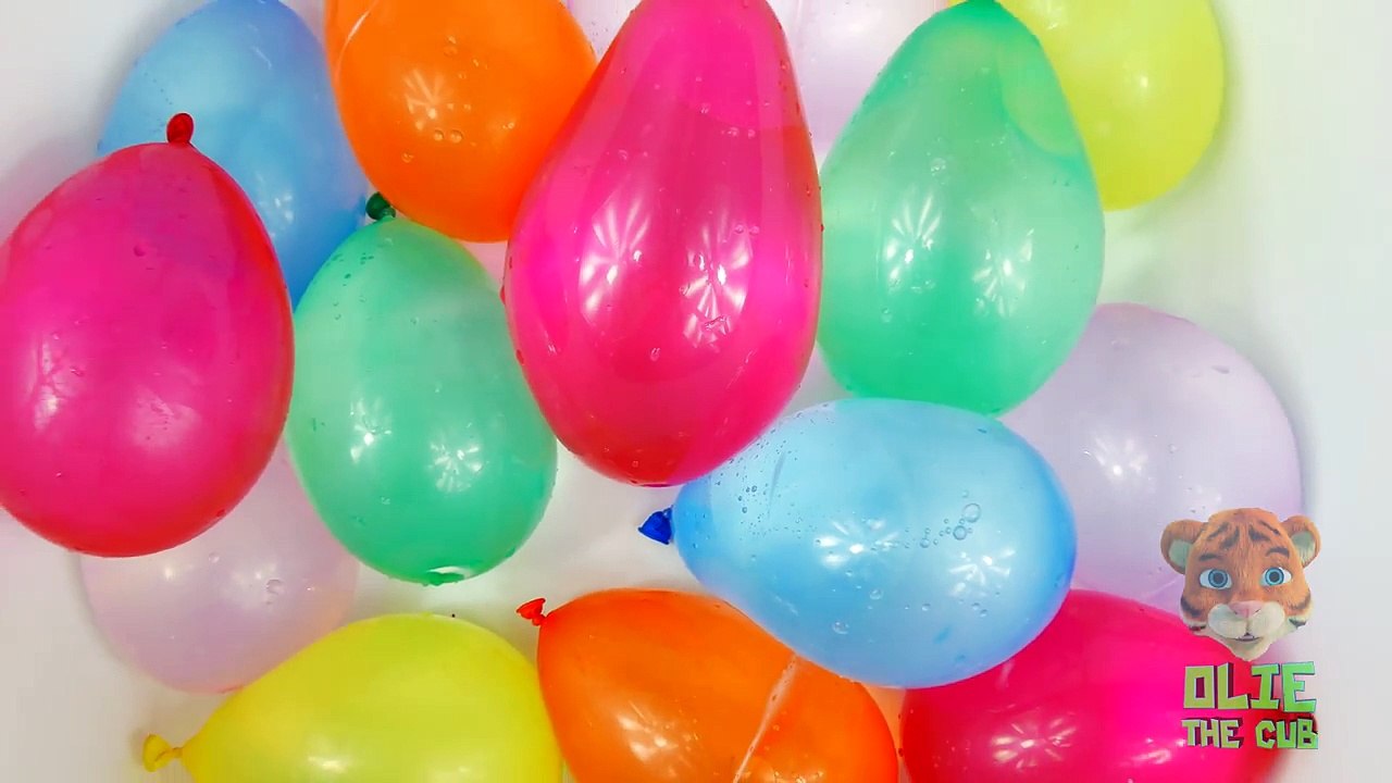Learn Colors with Popping Water Balloons and Olie The Cub