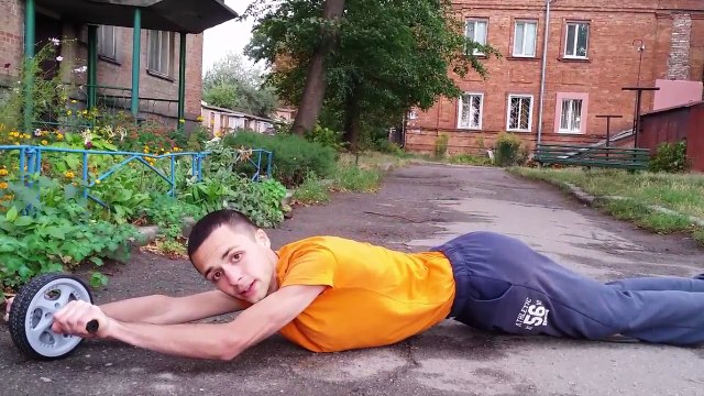 Упражнения для пресса и спины. Ролик для пресса. Техника выполнения.