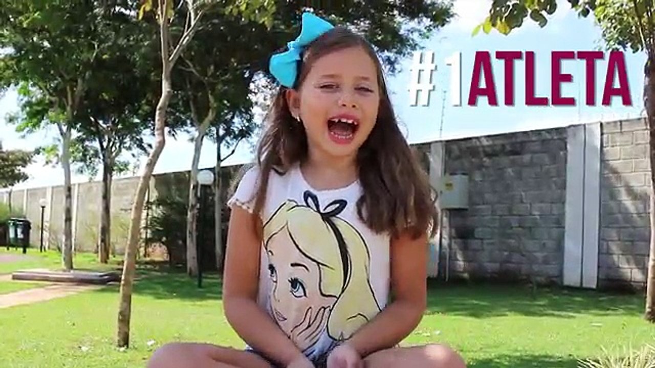 TIPOS DE AMIGAS NO PARQUE (ft. CANAL DA LELÊ) - Luiza Vinco