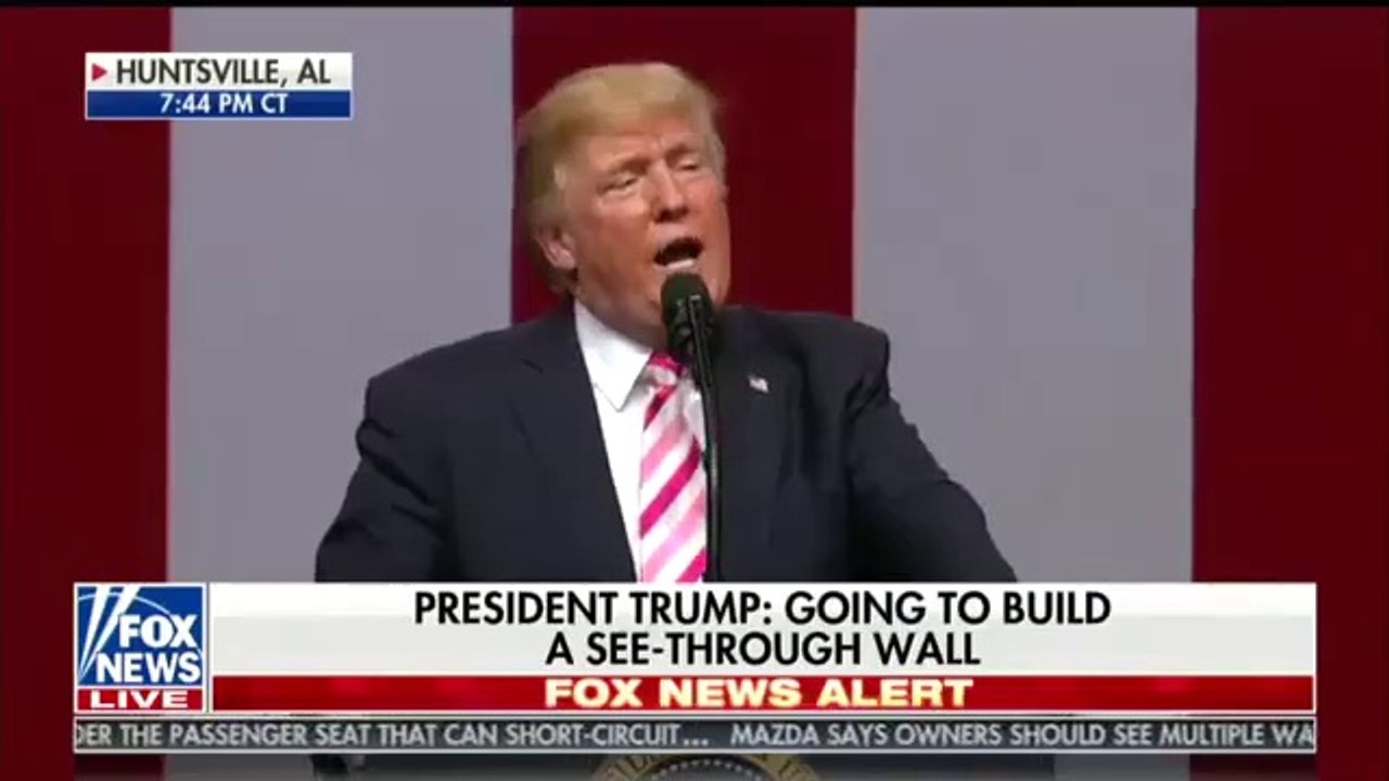 Donald Trump traite certain joueurs de NFL de Fils de p*te en plein discours