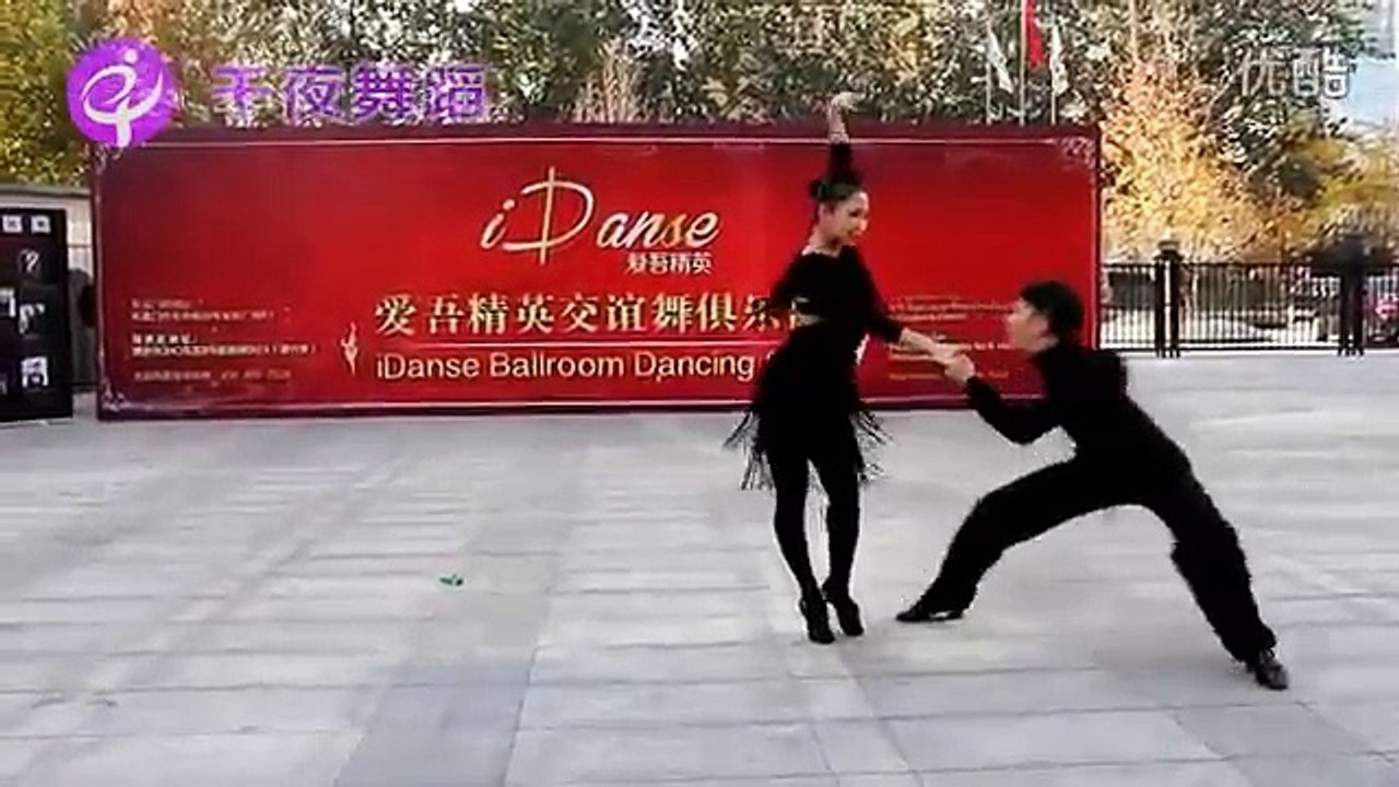 RUMBA dance ( Qua dep)