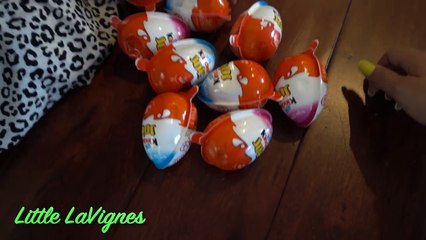 Скачать видео: KINDER JOY CHOCOLATE EASTER EGG HUNT SURPRISE EGGS for kids playtime fun! ~ Little LaVignes