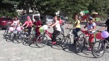 'Süslü Kadınlar Bisiklet Turu
