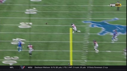 Matthew Stafford lofts it to Ameer Abdullah for 20-yard gain