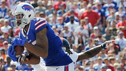 Andre Holmes snags tipped ball by Zay Jones for touchdown