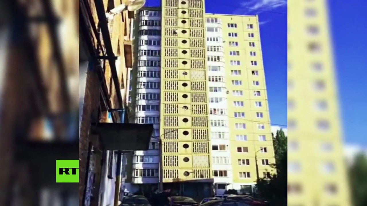 Spiderman ruso desciende por un edificio de 17 pisos | ¡Impresionante!