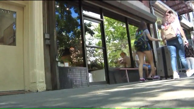 `Dapper Thief` Steals Thousands of Dollars in Designer Merchandise