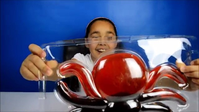 Eating the worlds largest Gummy Spiders | Candy & Sweets | Kids Review