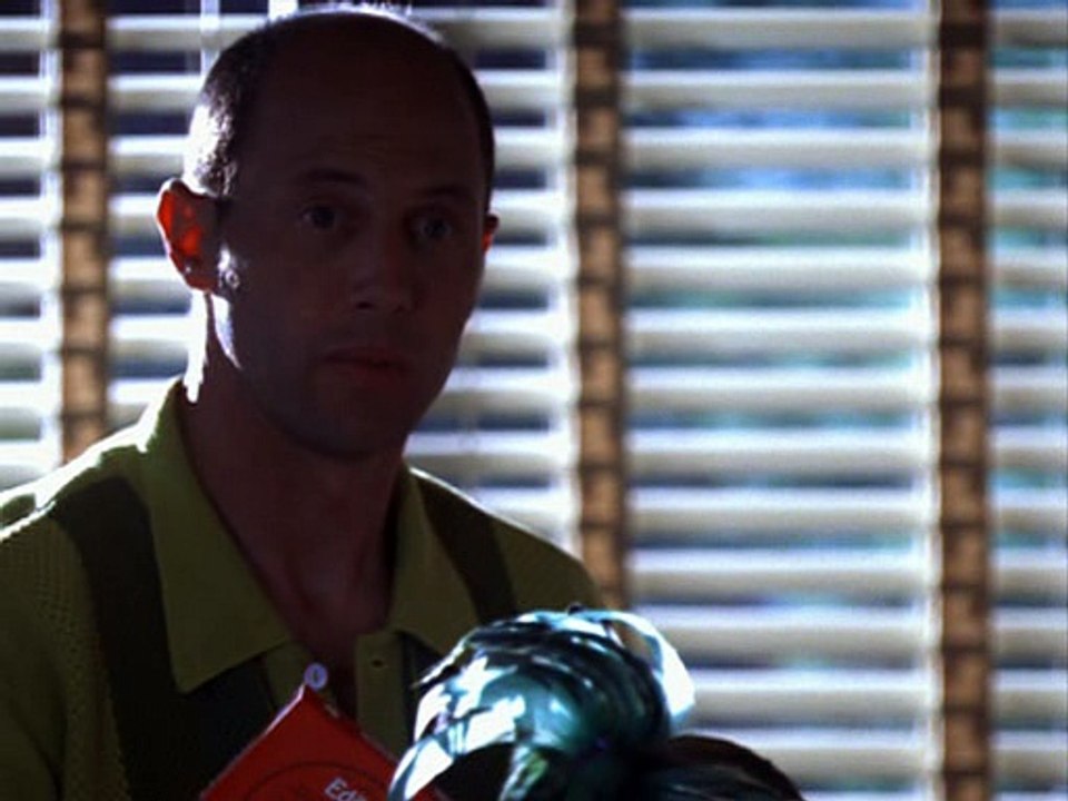 The Pretender S04e04 Risque Bussiness