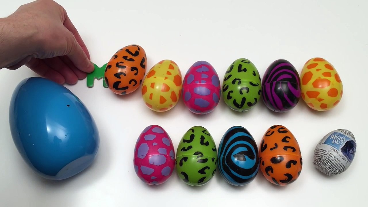 MONSTER MUTT Monster Jam Surprise Egg Learn a Word Inside Out Chocolate Egg