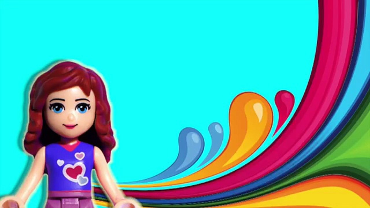 Sylvanian Families Calico Critters Day Trip Accessory Set with Tuxedo Cat Family