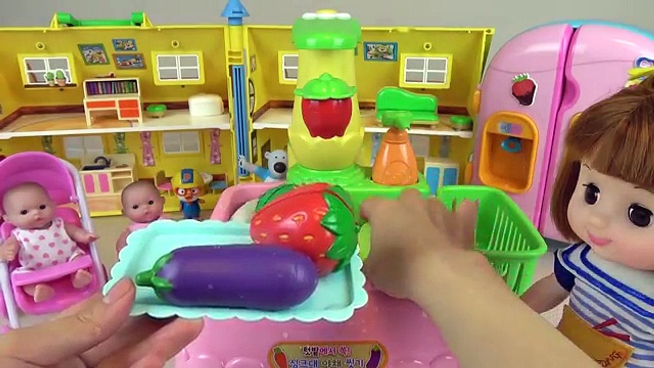 Baby Doll vegetable fruit wash and cutting kitchen toys