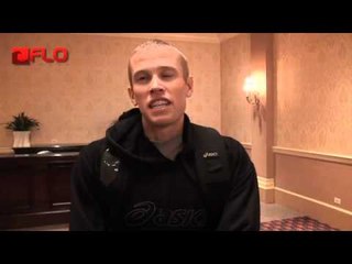 Video herunterladen: Ryan Hall talks after at Chicago Marathon 2011