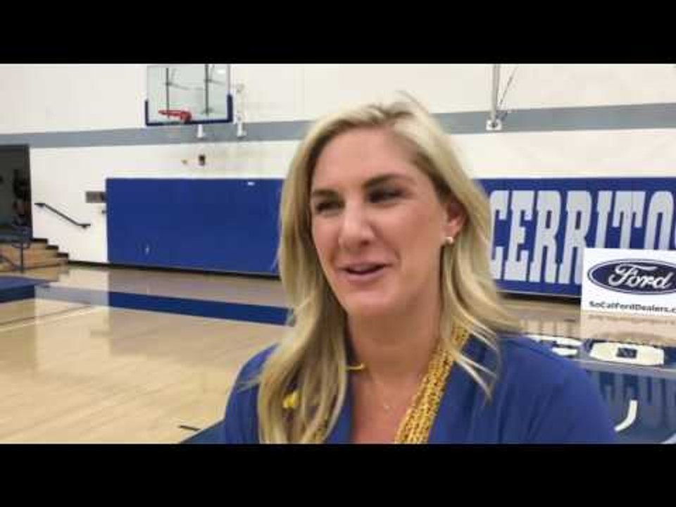 Santa Margarita Volleyball Coach Katy Daly