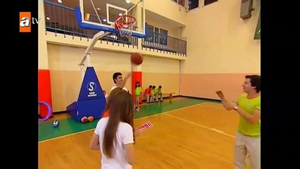 Yaşasın artık bizimde bir evimiz var! by Jared George