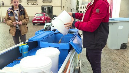 France: Waste-collecting cyclists catch the UN's eye