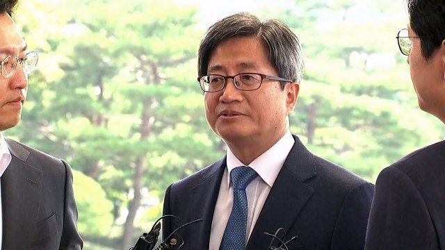 [현장영상] 김명수 대법원장 첫 출근, 무거운 책임감 느껴 / YTN