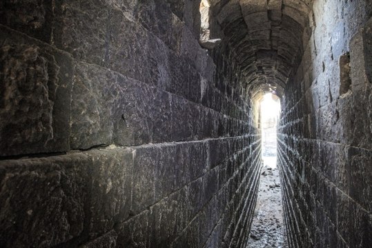 Kars'ta Baraj Suları Çekilince Tarihi Köprü Ortaya Çıktı