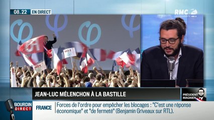 Président Magnien ! : Le général Mélenchon sur la tribune place de la République - 25/09
