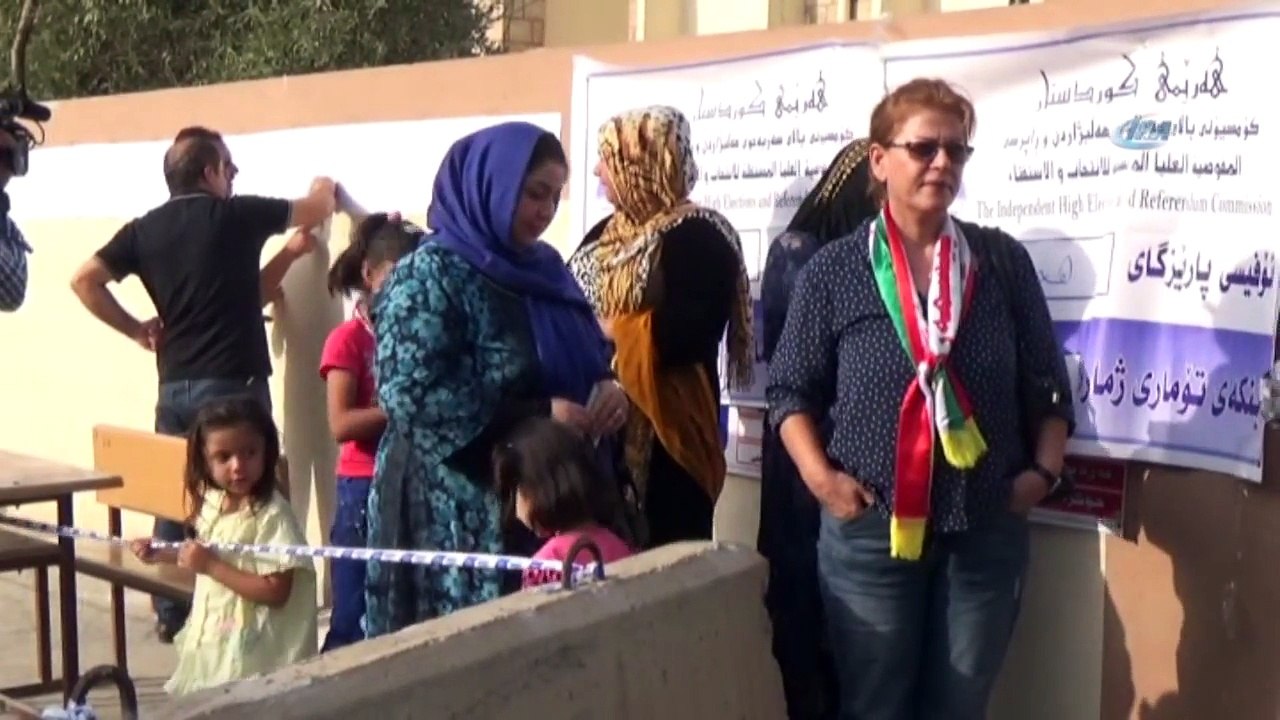 Referandum İçin Oy Verme İşlemi Başladı