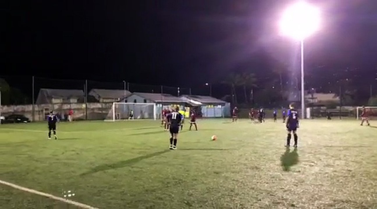 DERBY AES974/DYNAMO - COUP FRANC DE GERALD 3-2 - COMBINAISON OU PAS !!!