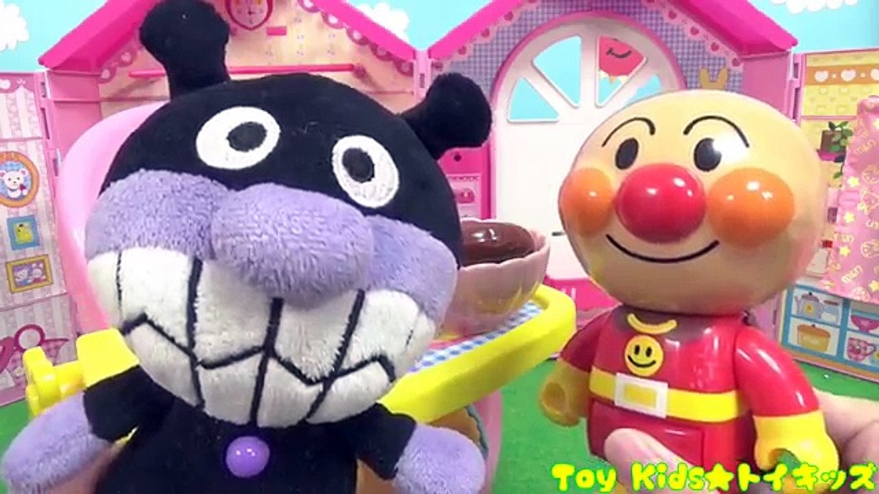 033 アンパンマン アニメおもちゃ バーベキューをするために出かけ