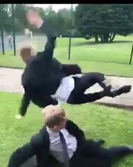 Quand ton pote te tacle en mode DANGEREUX!!!! Compilation