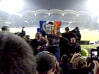 Jean Michel Aulas au Virage Nord