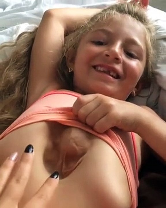 Cette petite fille vit avec son cœur qui bat hors de sa cage thoracique