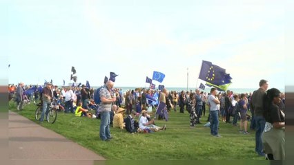 Πιο ξεκάθαρη στάση για το Brexit ζητούν από τον Κόρμπιν υποστηρικτές του κόμματος