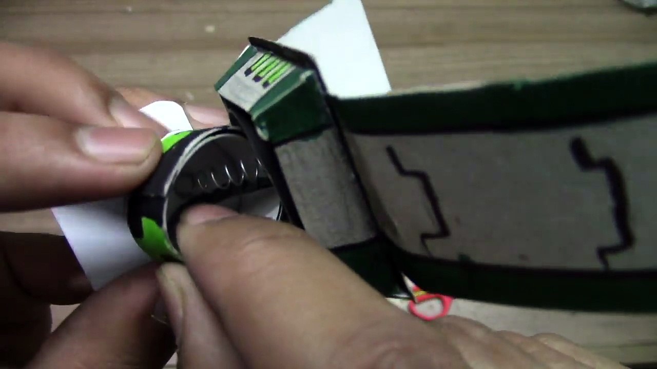 How to make a Ben 10 Omniverse Omnitrix part 2