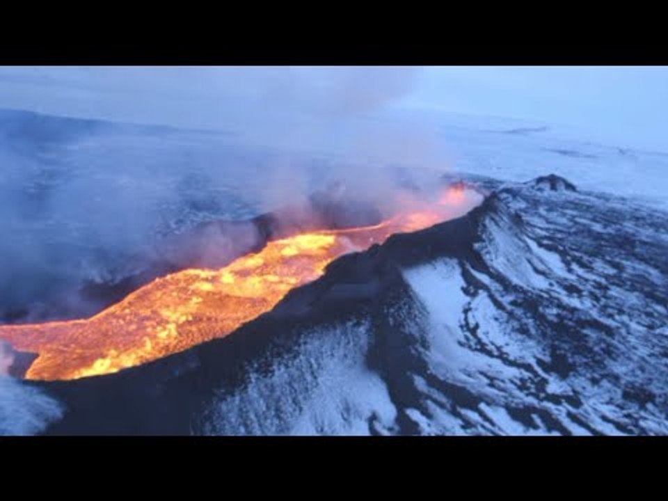 Cataclysmic beauty: Amazing bird’s eye view of erupting Iceland volcanic lava fields