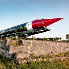 Pak nukes hidden at nine places, at risk of being stolen by terrorists