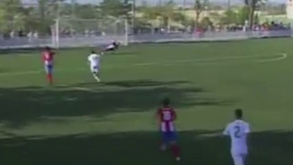 Le plaquage de Luca Zidane avec le Castilla