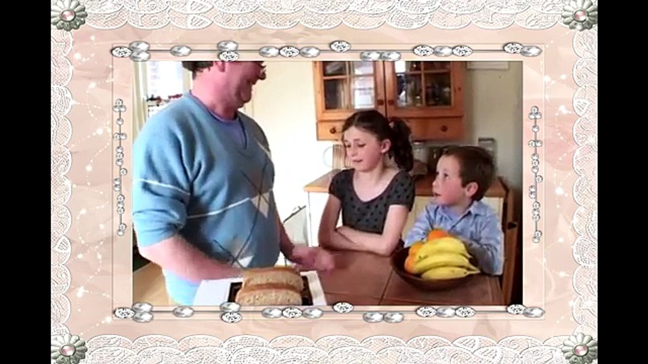 Déjeuner enfants Anglais pour garderie photos rimes à Il Playway u9.food les4