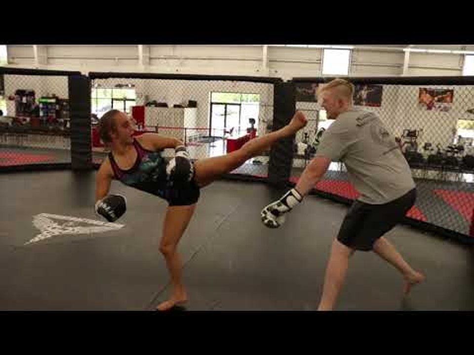 FloCombat Road Trip 2: Knockin' Out Neckbeards With Hannah Scoggins