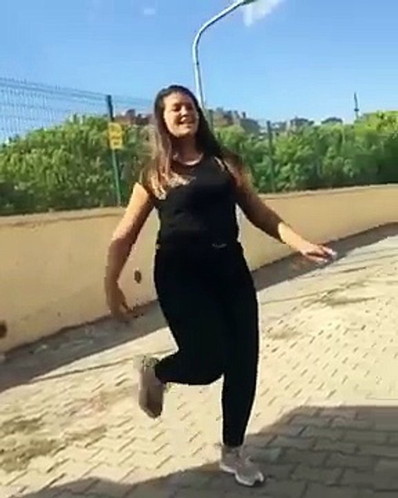 mükemel roman dans oynayan kız izlemeden geçme #beğen #paylaş #izle