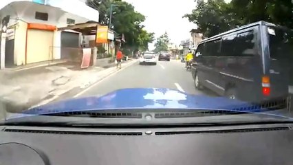 Deux Subaru Impreza font la course aux Philippines