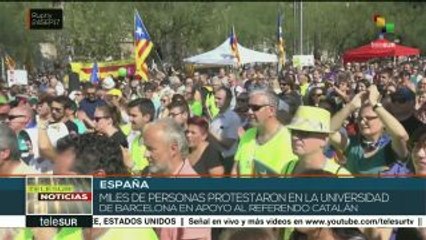 Marchan catalanes en apoyo al referendo independentista del 1-O