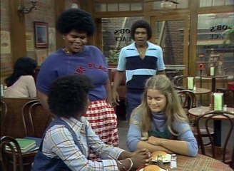 What's Happening S3 E12 Dee, The Cheerleader