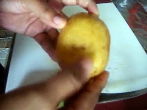Potato for dark circles under eyes - Simple home remedy for dark circles under eyes
