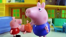 Pig George da Familia Peppa Pig fica Pequeno Em Portugues no Clube Kids