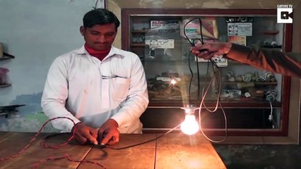 Elektiriğe karşı bağışıklık kazanmış pakistanlı adam-Pakistani Man Immune to Electric Shock