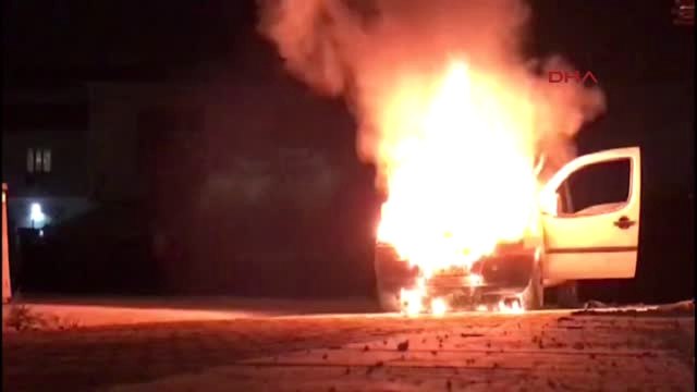 Konya - Aracının Yanışını Çaresizlik İçinde İzledi