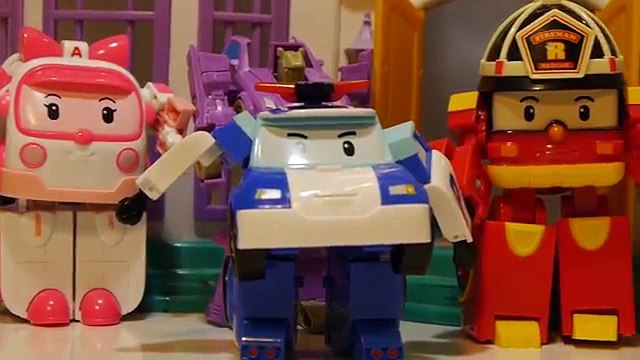 Робокар поли игрушечные машинки. Роботы трансформеры. Играем в машинки. ロボカーポリー 로보카 폴리. Roboka Polli