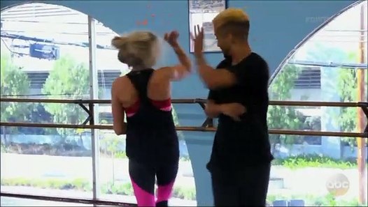 Jordan Fisher & Lindsay Arnold - Viennese Waltz - video 